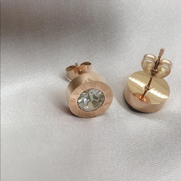 High quality stainless steel stud earrings - Picture 3 of 12